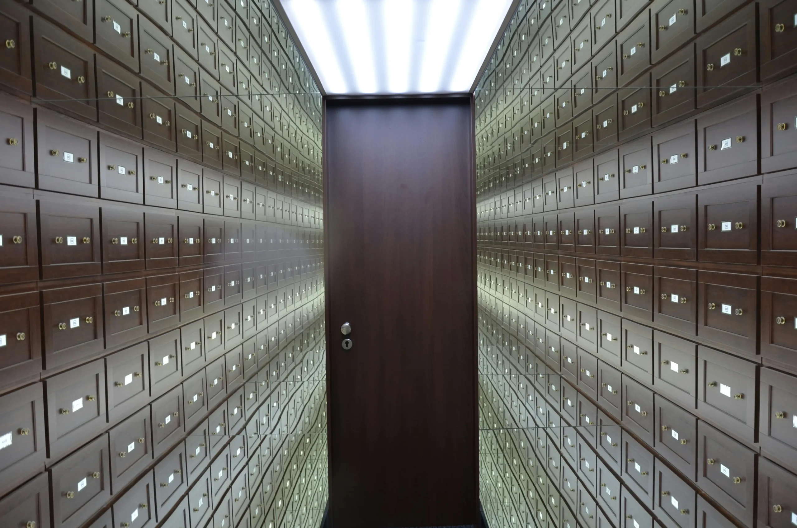 Illustration How tamper protects critical contract assets for a leading retail security hardware manufacturer.